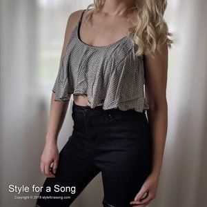 UK2LA Black White Flouncy Flower Print Crop Top L